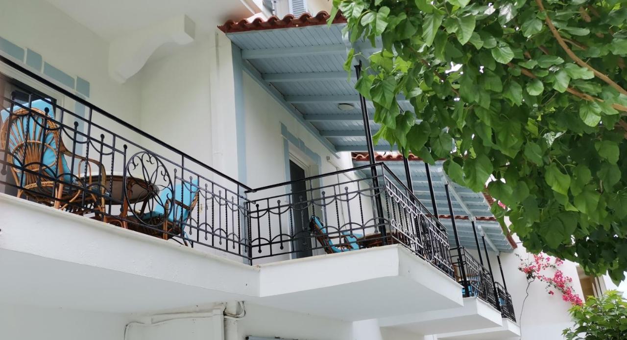 Hotel Oasis Parga Esterno foto