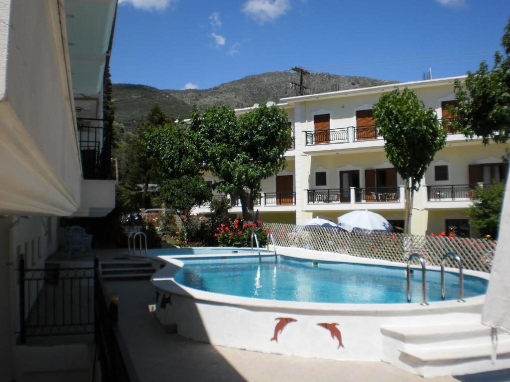 Hotel Oasis Parga Esterno foto