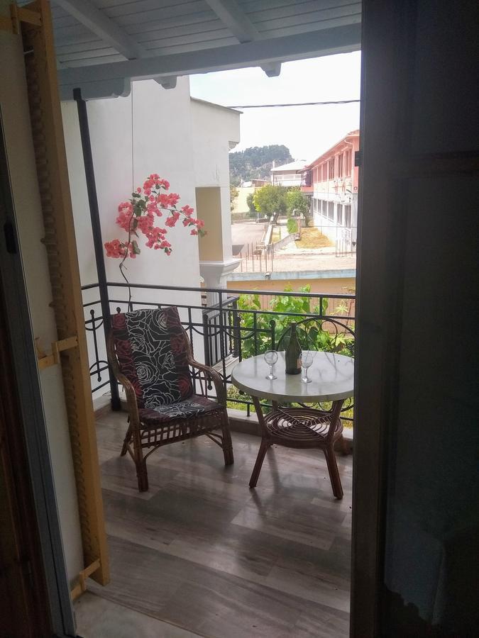 Hotel Oasis Parga Esterno foto